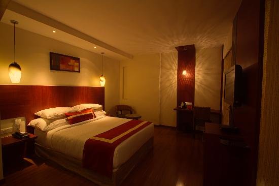Hotel Kohinoor Square